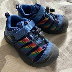 KEEN Kids' Newport H2 Water Sandals in a rainbow tie-dye design size toddler 9